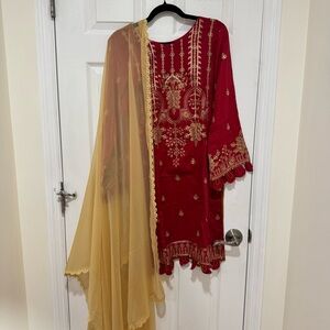 Womens Indian Pakistani Suit Red Beige Brand New Size 40